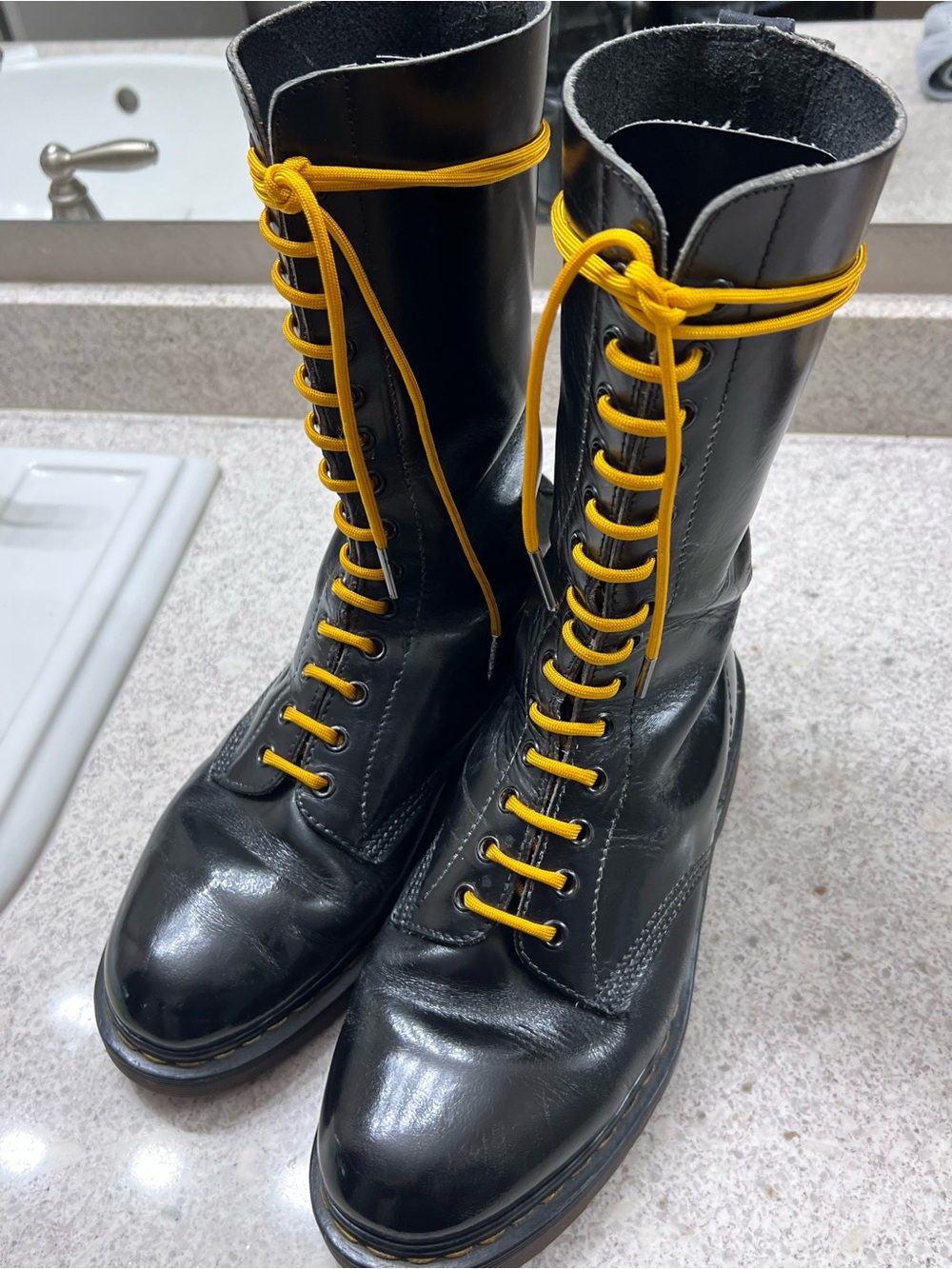 Dr. Martens 🔥EXCEPTING OFFERS🔥 Black Leather 1914  MADE IN ENGLAND US-9 Vintage